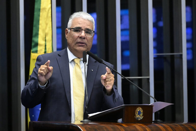 "Vieira é quem tinha que entrar com ação contra Gilmar Mendes", diz Girão