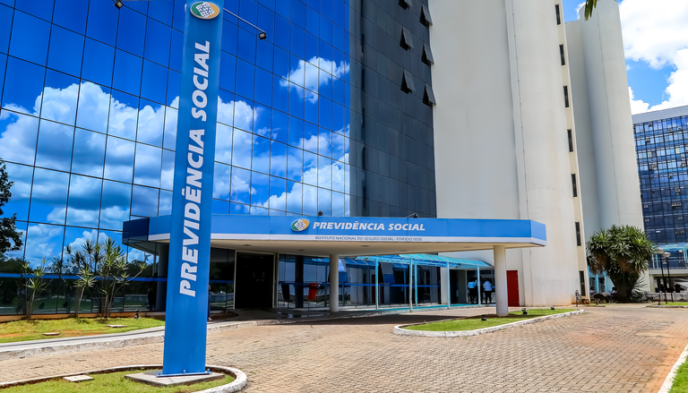 Dinheiro no bolso: calendário da 2ª parcela do 13º do INSS é divulgado