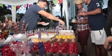 Cocada, morango do amor, brigadeiro e outros doces são tradição no Brasil. Foto: Prefeitura de Santos