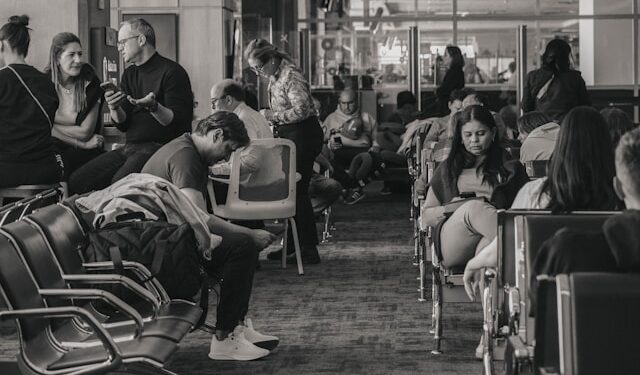 Longas esperas podem nos fazer passar horas sentados e a ciência mostra que esse tempo pode ser ruim para nossa saúde.

Reprodução: Unsplash / Joao Vitor Marcilio