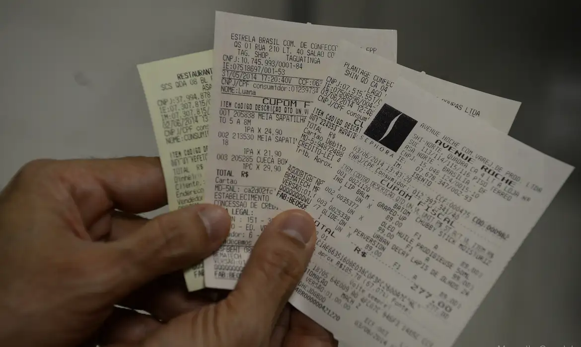 CPF na Nota? O segredo por trás do desconto dado em produtos nas farmácias