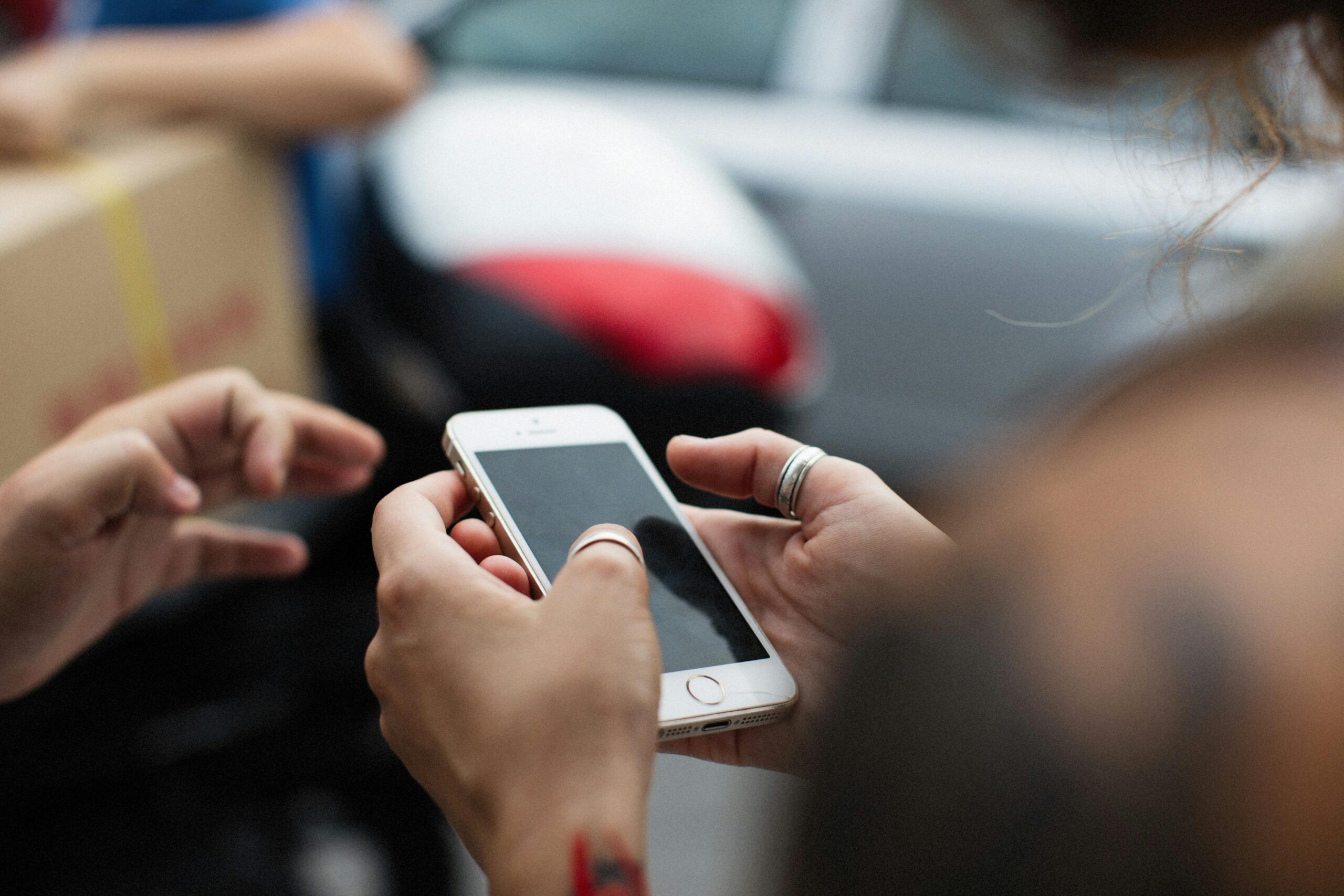 Apple alerta usuários de iPhone: não atendam a essas chamadas nem respondam a essas mensagens