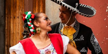 Día de los Muertos (Dia dos Mortos) é uma vibrante mexicana de 1 e 2 de novembro que homenageia entes queridos falecidos. Foto de Iván Liceaga