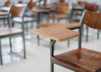 Aulas foram suspensas no Brasil por conta das fortes tempestades