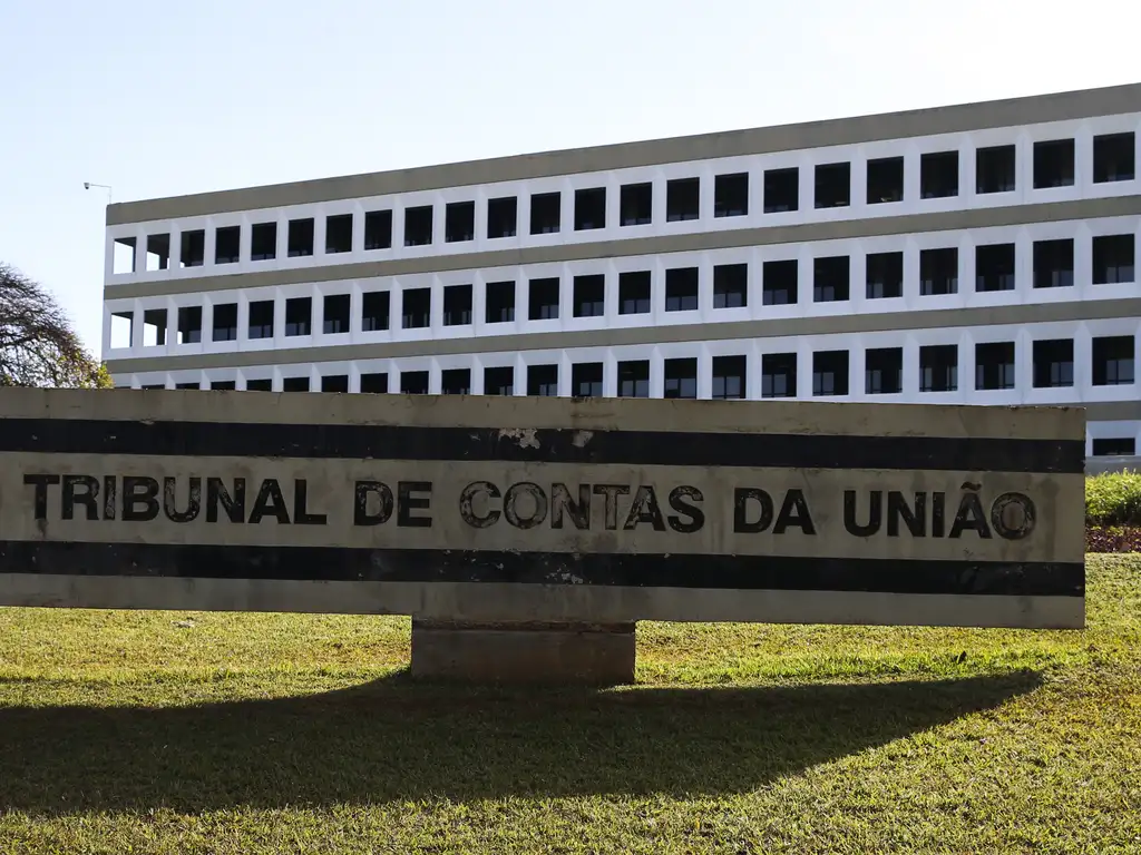 Empréstimos do INSS estão suspensos após suspeita de fraude
