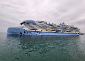 O Icon of the Seas é tão grande que alguns o comparam com uma cidade flutuante.

Reprodução: Unsplash / Zoshua Colah