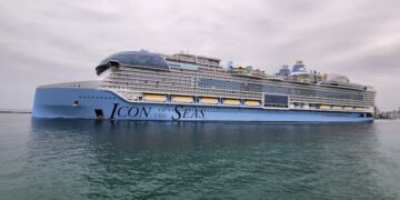 O Icon of the Seas é tão grande que alguns o comparam com uma cidade flutuante.

Reprodução: Unsplash / Zoshua Colah