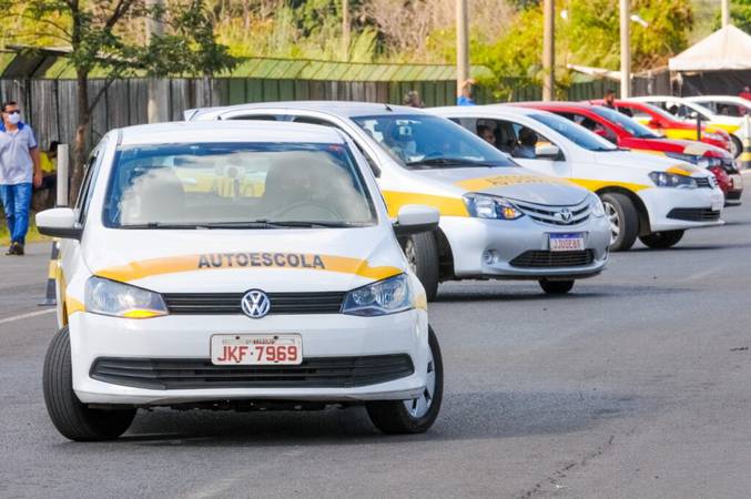 Aumento histórico: número de pedidos de primeira CNH quadruplica em 2026