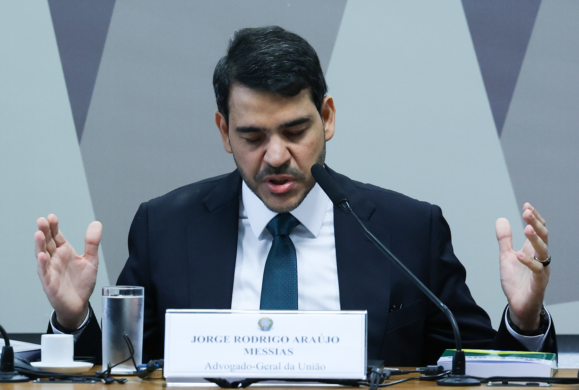 "Eu detestaria estar no lugar de quem me venceu”, diz Messias