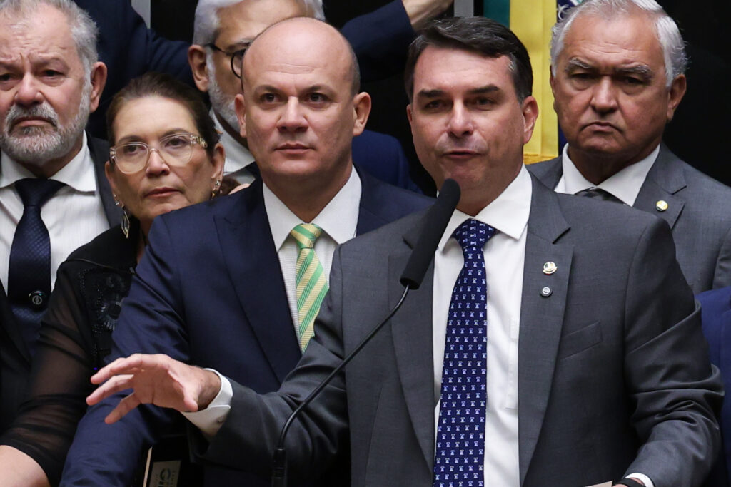 As contradições de Flávio