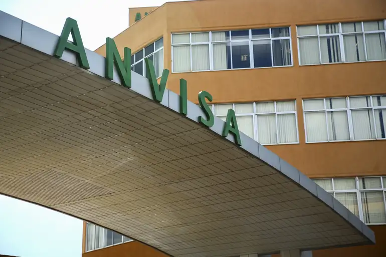 Agência sustenta posicionamento e mantém suspensão de fabricante de produtos de limpeza