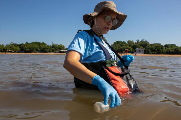 Resultado de análise revela o impacto de bactéria em água potável de capital brasileira