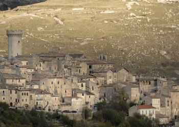 A aldeia fica localizada nas regiões montanhosas da Itália.

Foto: Angelo Amboldi / Flickr