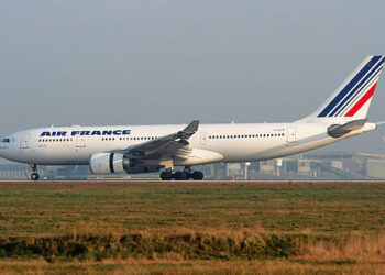 O Airbus A330-200 F-GZCP da Air France, que foi destruída no Voo 447 da Air France.

Foto: Pawel Kierzkowski / Wikipedia
