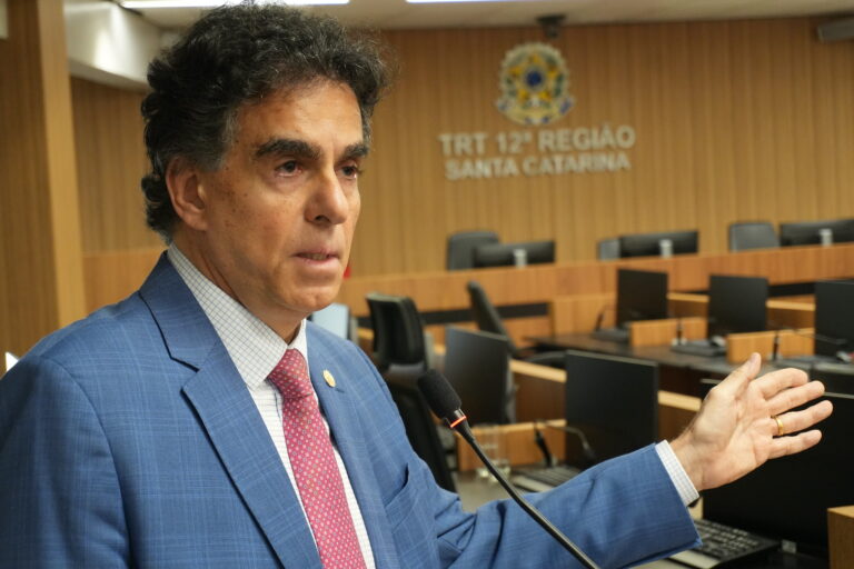 A república das togas partidárias