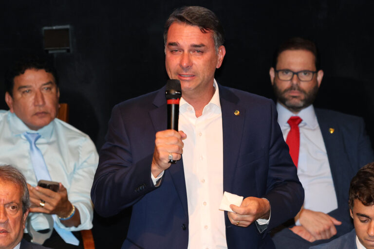O ressentimento de Flávio com Zema