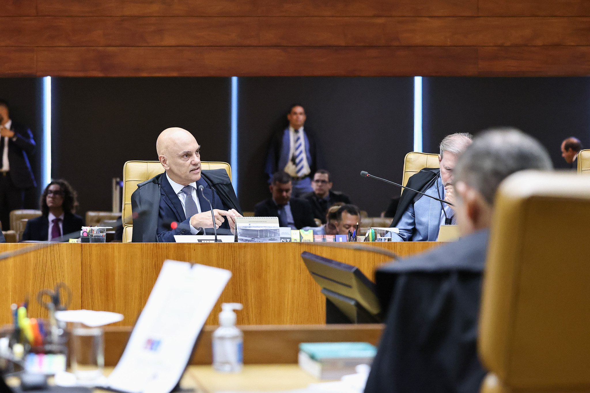 Moraes tenta impedir Alerj de soltar deputado preso