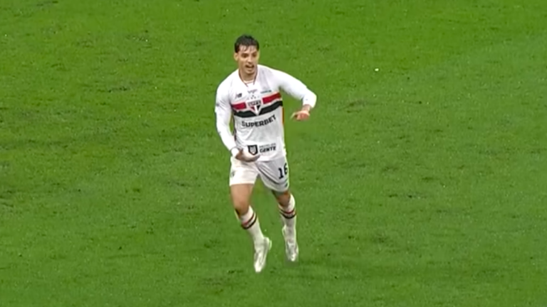 Futebol pornográfico