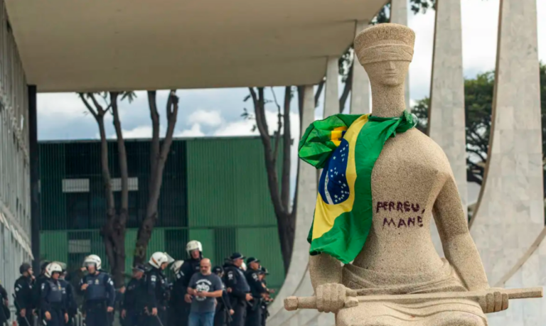 Moraes dá 5 dias para "Débora do Batom" explicar descumprimento de cautelares