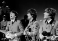 McCartney, Harrison e Lennon se apresentando na TV holandesa em 1964.

Foto: Omroepvereniging VARA / Wikipedia