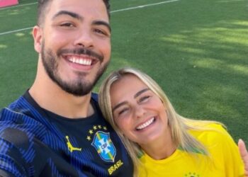 Milene (à direita) e seu filho Ronald (à esquerda).

Foto: Instagram (@milenedomingues)