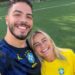 Milene (à direita) e seu filho Ronald (à esquerda).

Foto: Instagram (@milenedomingues)
