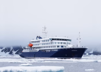 O MV Hondius, cruzeiro onde foram registrados casos de hantavírus.

Foto: Divulgação / Oceanwide Expeditions