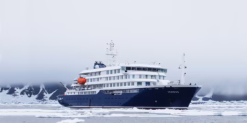 O MV Hondius, cruzeiro onde foram registrados casos de hantavírus.

Foto: Divulgação / Oceanwide Expeditions