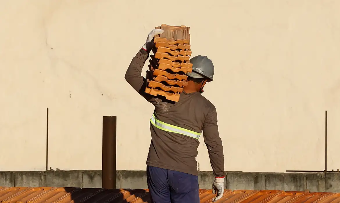Modelo de trabalho que terminaria com escala 6×1 reduz jornada e aumenta qualidade de vida