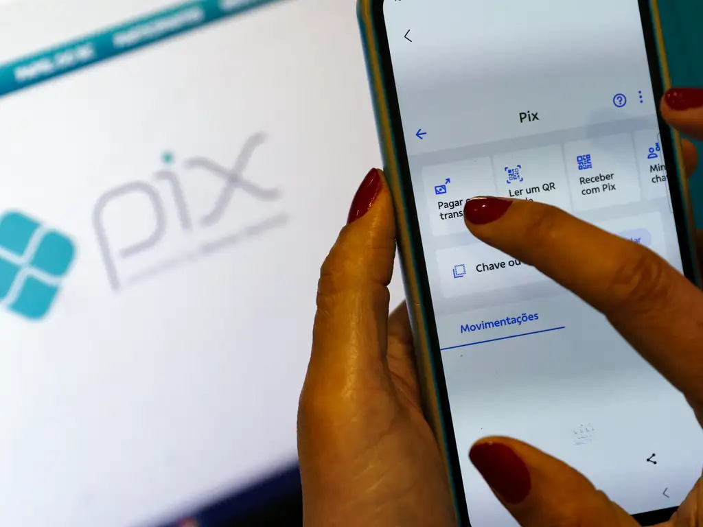 Pix vai ajudar brasileiros no adiantamento da restituição do Imposto de Renda
