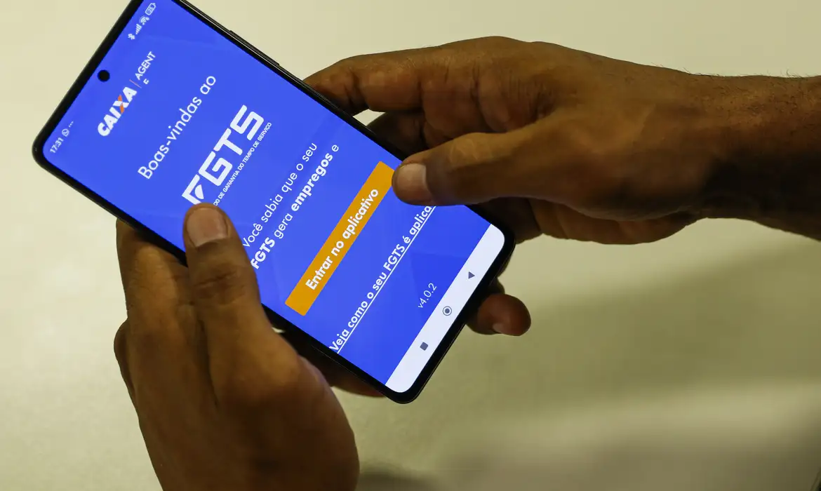 Caixa já iniciou pagamento de R$ 8.5 bilhões em saque-aniversário para trabalhadores brasileiros