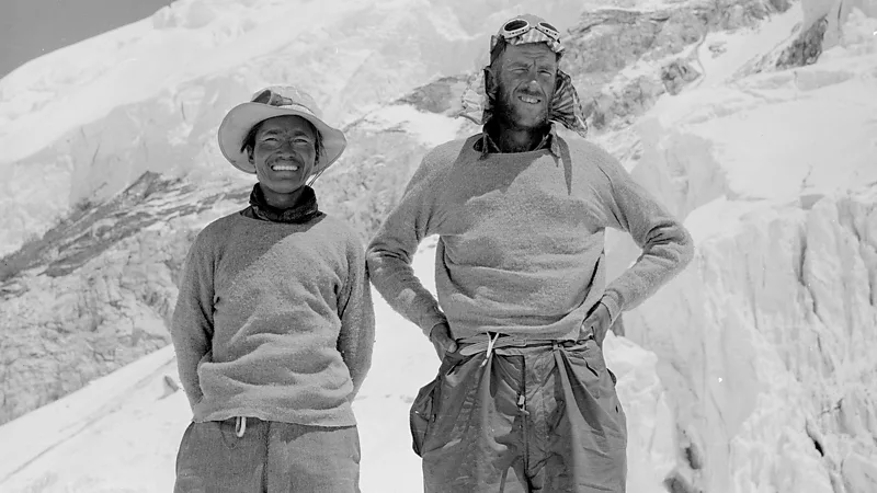 Os primeiros a atingir o topo do mundo; conheça a história da dupla que cravou seu nome na história