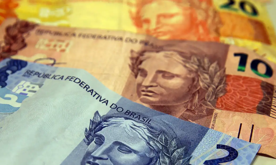 Adeus dinheiro de papel? Notas começam a ser retiradas de circulação no Brasil