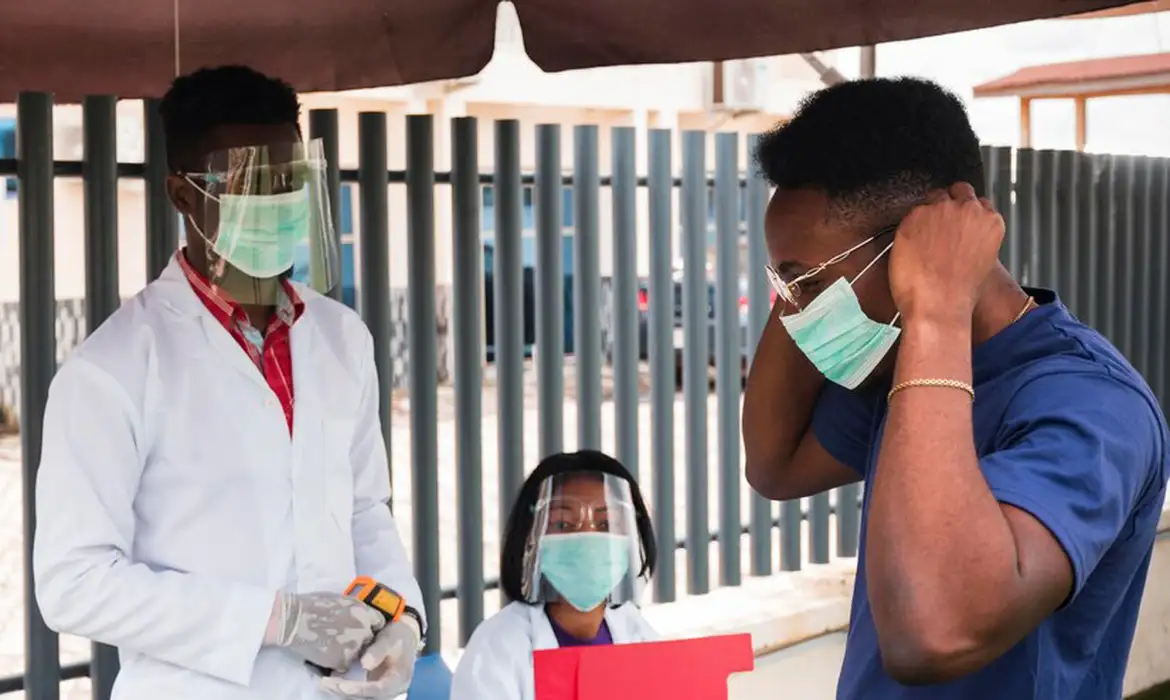 Surto de ebola causa três vítimas brasileiras