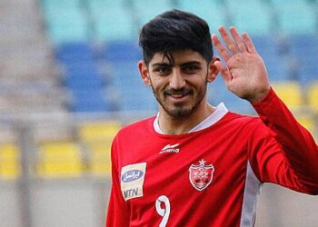 Mehdi Torabi, meia da Seleção Iraniana que ficou retido.

Foto: Student News Agency / Wikimedia Commons