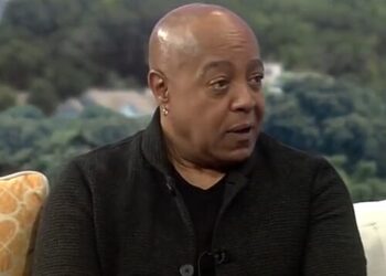 O cantor Peabo Bryson.

Foto: Sister Circle TV / Wikimedia Commons