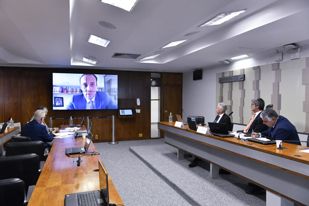 AtlasIntel responde a Nunes Marques