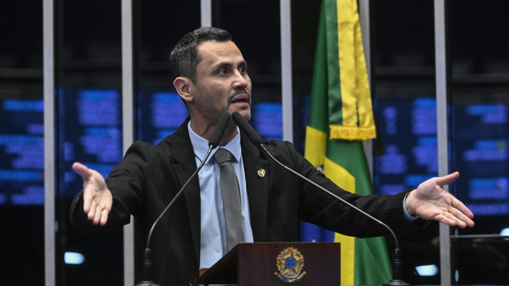 Palanques gigantes em aberto