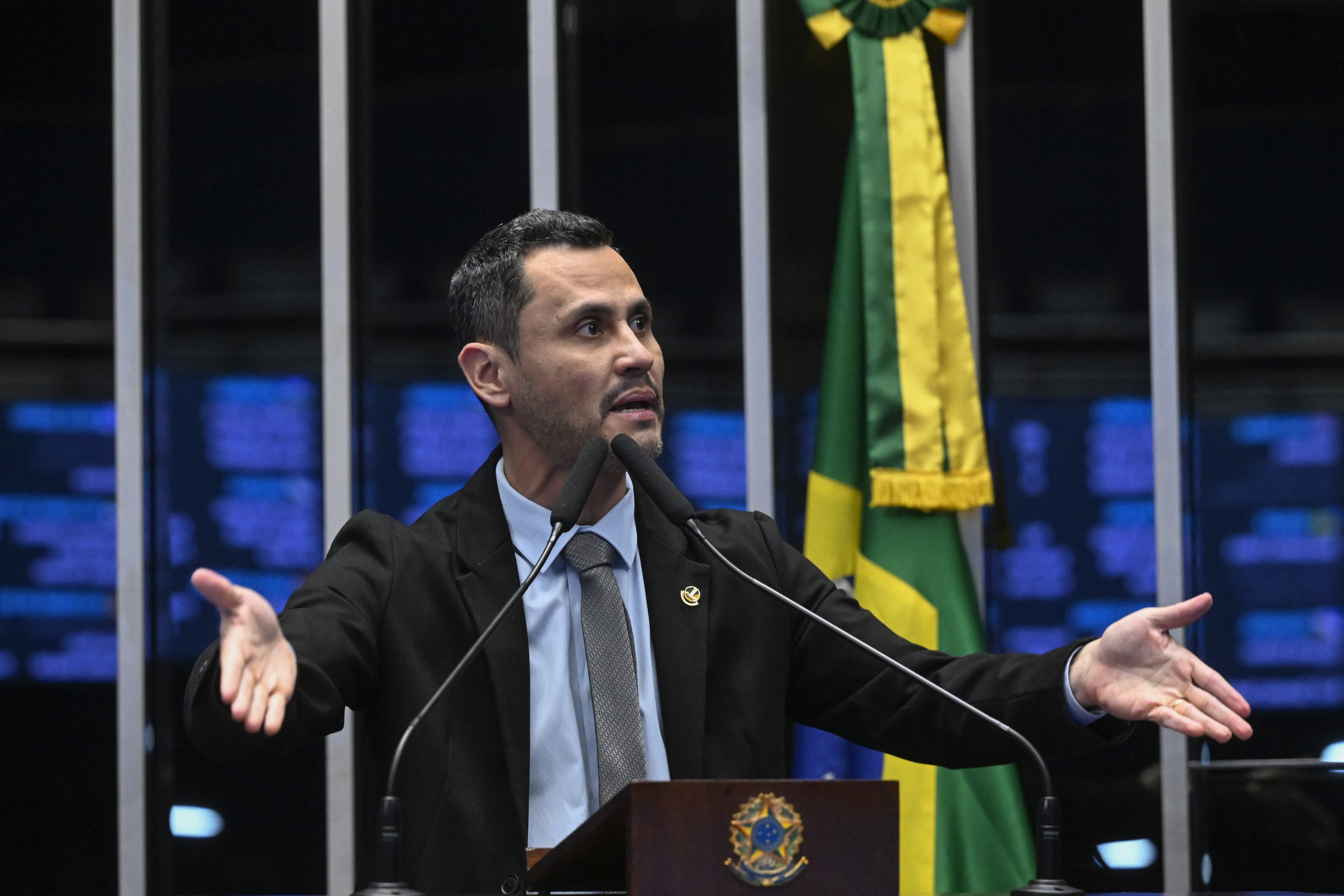 Palanques gigantes em aberto