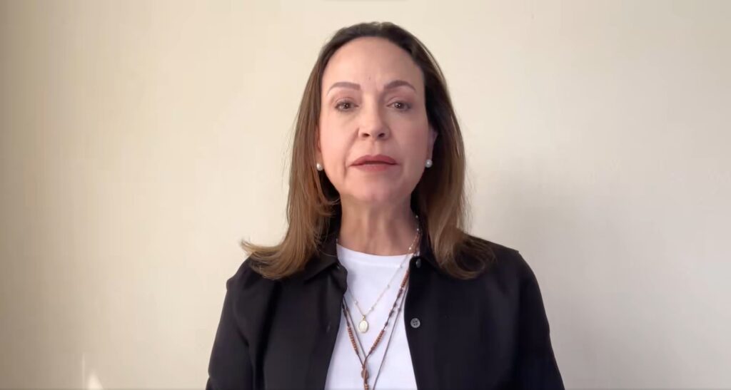 María Corina acusa regime de tentar impedir seu retorno à Venezuela