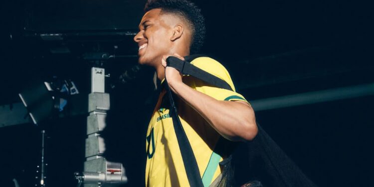 O jogador Estevão Willian.

Foto: Instagram (@estevaowilian_) / Nike / Divulgação
