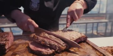 Além das carnes, a Associação Argentina de Futebol ainda contratou chefs profissionais para cuidar dos churrascos da Seleção.

Foto: Instagram (@chiquitapia)