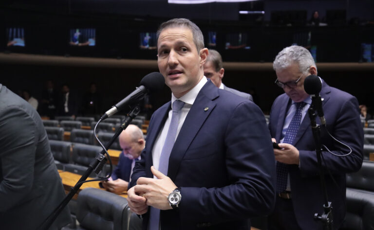 Derrite empata com lulistas na disputa ao Senado em SP, aponta Realtime