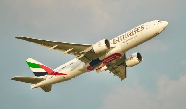 A Emirates é uma das empresas que está transmitindo jogos da Copa em suas aeronaves.

Foto: Tuan Vy Spotter / Pexels