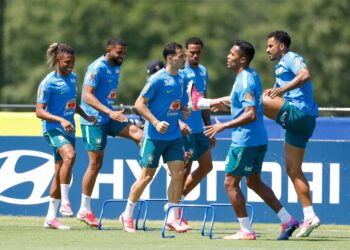 Jogadores da seleção durante treino pela Seleção no CT Columbia Park
Foto: Rafael Ribeiro/CBF