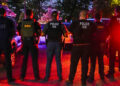 Policiais do Departamento de Imigração dos EUA.

Foto: 
U.S. Immigration and Customs Enforcement / Flickr