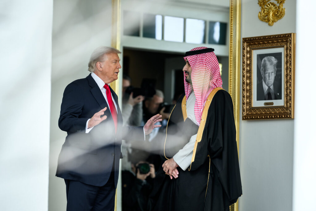 Trump empurra Arábia Saudita para acordo com Israel