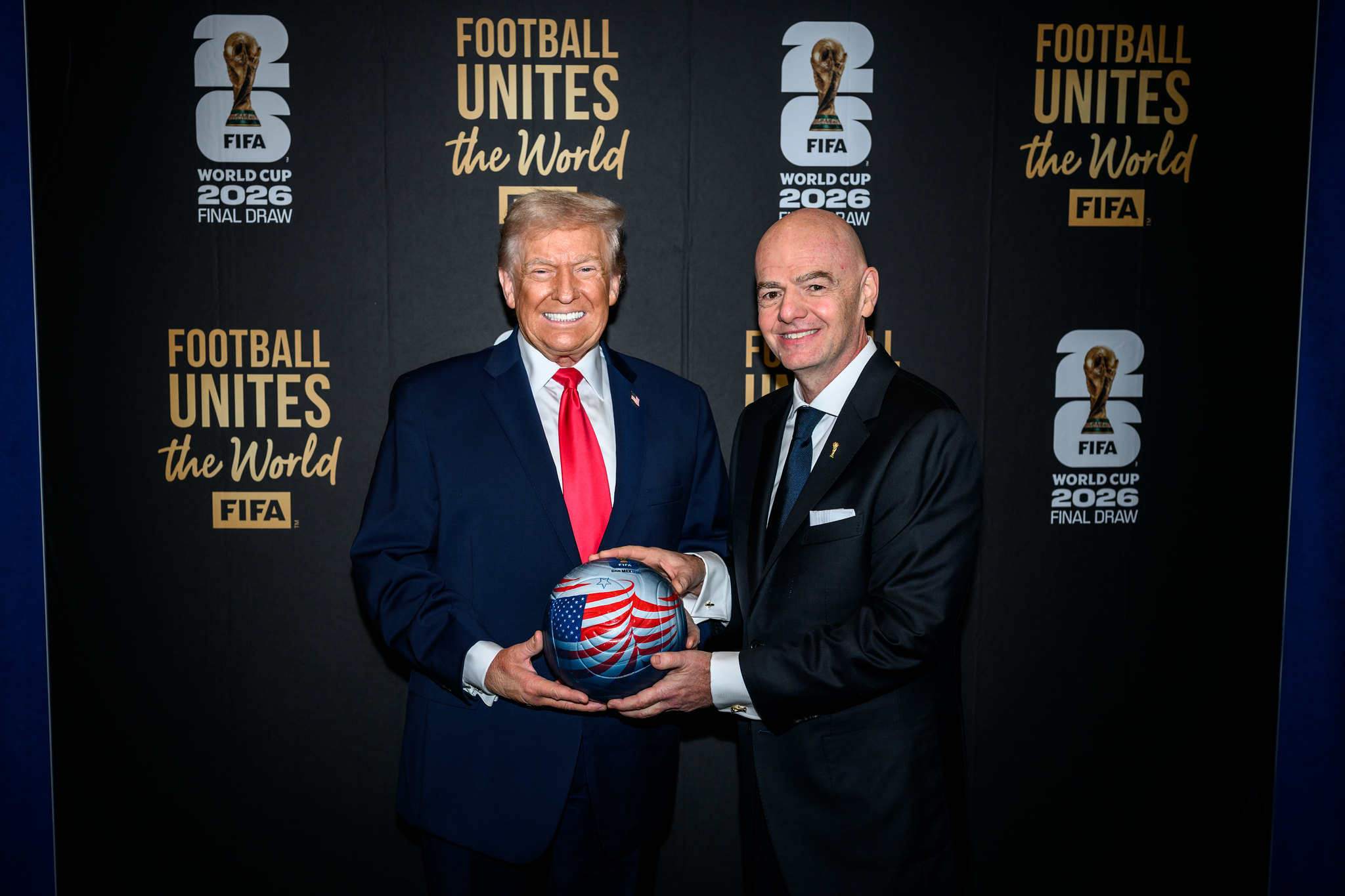 UEFA faz dura reprimenda à Fifa por caso de cartão vermelho