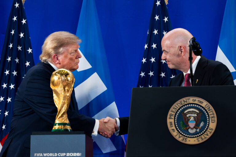 Trump quer o presidente da Fifa como chefe da ONU?