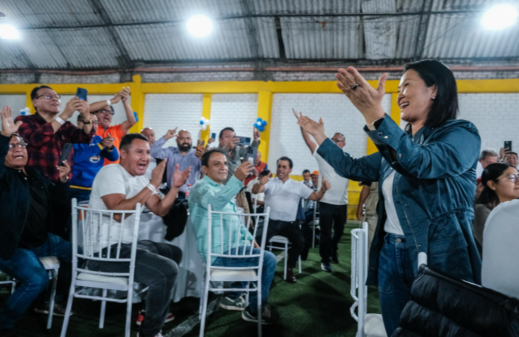 Keiko Fujimori é proclamada presidente do Peru